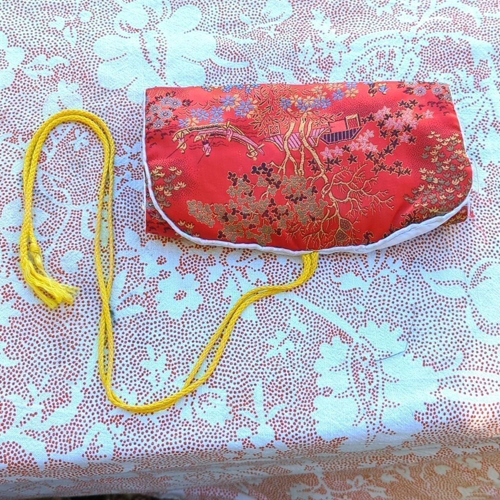 🛍️RETRO VINTAGE TIE UP WALLET MAKE UP BRUSH BAG